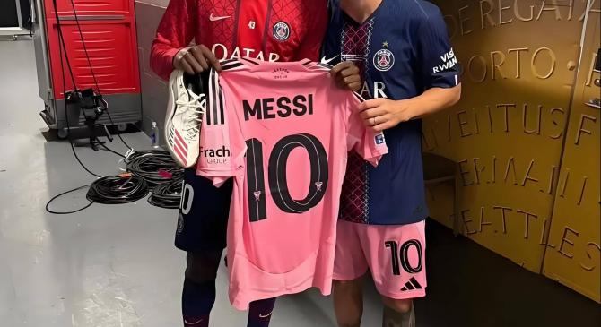 世界杯十大外围担保平台 -致敬梅西？恩里克：登贝莱让我想起梅西！他配得上卫冕金球奖！