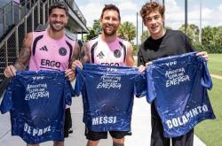 具备国际监管牌照的世界杯十大投注网 -球王(wáng)小迷弟(dì)！F1新星科拉(lā)平托终于面基偶(ǒu)像梅西！